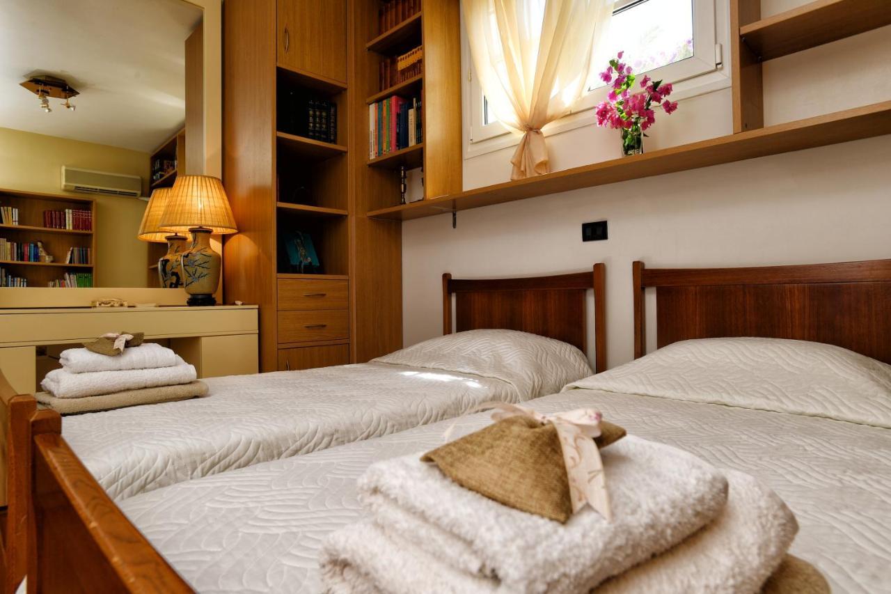 Luxurious Villa By The Sea Posidhonia  Bagian luar foto