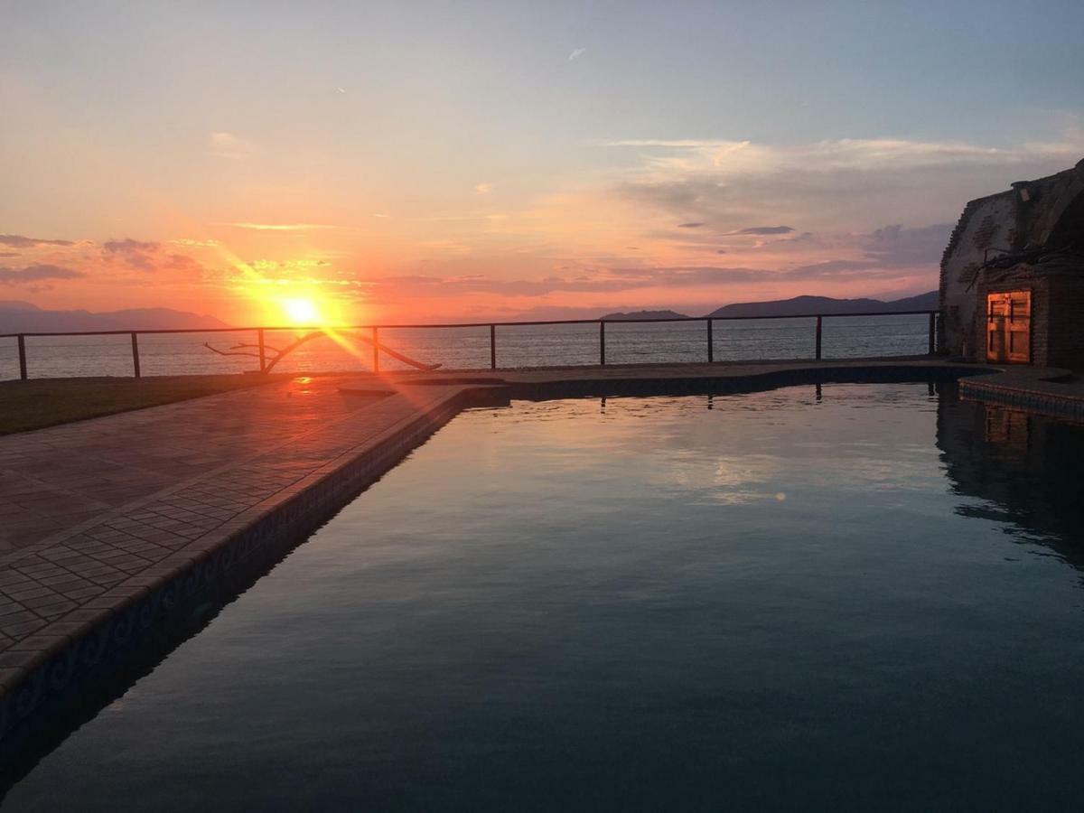 Luxurious Villa By The Sea Posidhonia  Bagian luar foto